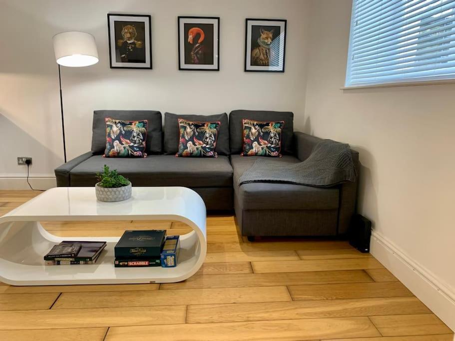 Modern, Period Property With Parking - Located Near Uni, Hospital & Town Centre レディング エクステリア 写真